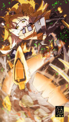1girl absurdres animal_ear_fluff animal_ears blonde_hair colored_inner_hair green_eyes high-waist_shorts highres jacket ju_fufu long_hair looking_at_viewer multicolored_hair open_mouth shirt shorts smile solo tail tiger_ears tiger_girl tiger_tail yul1n812 zenless_zone_zero