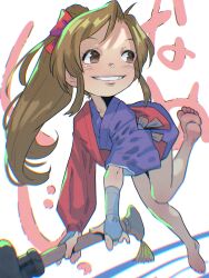 1girl armor asymmetrical_sleeves bare_legs barefoot brown_eyes brown_hair feet female_focus grin hair_ribbon highres holding japanese_armor japanese_clothes kimono kote long_hair looking_to_the_side multicolored_kimono ponytail purple_kimono red_kimono red_ribbon ribbon short_kimono sidelocks simple_background smile solo soon_(c-u-soon) teeth tengai_makyou toes tsunade_(tengai_makyou) uneven_sleeves white_background