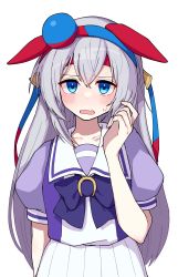 1girl absurdres animal_ears bad_id bad_twitter_id blue_eyes blush bow fang grey_hair hairband hattori_(omegamega1001) headband highres horse_ears long_hair pleated_skirt school_uniform skin_fang skirt sweatdrop tamamo_cross_(umamusume) tracen_school_uniform umamusume white_background