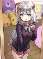 1girl blurry blurry_background bow commentary_request depth_of_field eromanga_sensei fagi_(kakikaki) green_eyes grey_hair hair_bow indoors izumi_sagiri long_hair long_sleeves low-tied_long_hair pink_bow solo stuffed_animal stuffed_toy wooden_floor