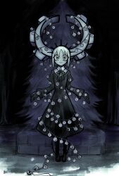 1girl absurdres christmas decorations deus_ex_maki-chan dress full_body gloves highres horns looking_at_viewer mechanical_horns monochrome nazo_no_diaboro original ringed_eyes smile solo staring tree wide-eyed