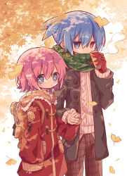 +_+ 2boys absurdres alternate_costume animal_bag autumn autumn_leaves bear_bag blue_eyes blue_hair blush commentary_request futaba969649 green_scarf hair_between_eyes heterochromia highres holding_hands jacket leaf long_sleeves looking_at_viewer male_focus multiple_boys ocean_prince open_clothes open_jacket pink_hair puyopuyo puyopuyo_fever_2 red_eyes salde_canarl_shellbrick_iii scarf sig_(puyopuyo) tree tropical_drink