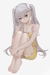 1girl absurdres barefoot breasts camisole chinese_commentary closed_mouth commentary feet grey_eyes grey_hair hair_between_eyes hair_ornament hair_scrunchie highres knees_up long_hair looking_at_viewer medium_breasts monogatari_(series) nagata_gata oikura_sodachi owarimonogatari pajamas polka_dot polka_dot_camisole polka_dot_shorts scrunchie shorts simple_background sitting sleepwear solo strap_slip toes twintails v-shaped_eyebrows very_long_hair white_background white_scrunchie yellow_camisole yellow_pajamas yellow_shorts