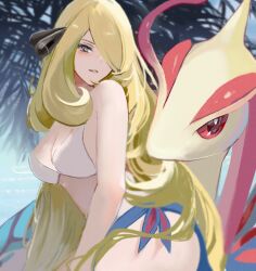 1girl bare_shoulders bikini blonde_hair blue_sarong blush breasts cleavage cynthia_(pokemon) cynthia_(summer_2025)_(pokemon) gen_3_pokemon grey_eyes hair_ornament hair_over_one_eye hat highres large_breasts long_hair looking_at_viewer milotic nintendo ocean official_alternate_costume outdoors palm_tree parted_lips pokemon pokemon_masters_ex ringosan2329 sarong smile stomach sun_hat swimsuit thighs tree very_long_hair water white_bikini