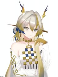 1girl absurdres arknights ayz_(aiizu_chi) blonde_hair blue_hair closed_mouth collarbone colored_extremities dragon_girl dragon_horns earrings grey_eyes grey_hair hair_between_eyes hair_intakes hand_in_own_hair hand_up highres horns jacket jewelry light_smile long_sleeves looking_at_viewer multicolored_hair necklace seigaiha shu_(arknights) simple_background solo strapless tube_top upper_body watermark white_background white_jacket white_tube_top