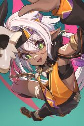 1girl animal_skull body_markings dark-skinned_female dark_skin fur_trim genshin_impact green_eyes grey_hair hair_between_eyes headband highres iansan_(genshin_impact) low_twintails nooo pointy_ears single_thighhigh skull_on_head smile sports_bra thighhighs twintails white_hair