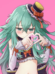 1girl absurdres alternate_costume blush daifuku_(fd0925fd0925fd) date_a_live detached_sleeves green_eyes green_hair hat heart heart_hands highres kyouno_natsumi long_hair midriff mini_hat mini_top_hat navel pink_background red_ribbon ribbon shy solo stomach top_hat