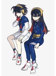 1boy 1girl black_hair blue_pants blue_shirt blue_socks brother_and_sister carmine_(pokemon) closed_mouth collared_shirt commentary_request full_body game_freak gloves grey_background hair_between_eyes hairband highres invisible_chair jacket kieran_(pokemon) korean_commentary long_hair long_sleeves mole mole_on_neck mole_under_eye multicolored_hair myon_(myonninn) necktie nintendo open_clothes open_jacket pants partially_fingerless_gloves pokemon pokemon_sv purple_hair red_gloves red_necktie shirt shoes shorts siblings simple_background single_glove sitting socks white_jacket white_shoes white_shorts yellow_bag yellow_eyes yellow_hairband