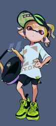 1girl black_shorts blonde_hair blue_background blue_hair blue_pupils bucket closed_mouth commentary flat_chest full_body green_hat green_shoes hand_on_own_hip hat holding holding_bucket imaikuy0 inkling inkling_girl inkling_player_character looking_at_viewer multicolored_hair nintendo pointy_ears red_eyes shirt shoes short_hair short_twintails shorts slosher_(splatoon) sneakers solo splatoon_(series) symbol-only_commentary t-shirt tentacle_hair three-quarter_sleeves twintails two-tone_hair visor_cap white_shirt