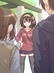 1boy 2girls black_hoodie black_skirt brown_eyes brown_hair casual collarbone commentary_request hair_ribbon hairband hands_on_own_hips highres hood hoodie kyon long_sleeves looking_at_another medium_hair multiple_girls outdoors pillar red_shirt ribbon sasaki_(suzumiya_haruhi) shirt short_hair skirt standing suzumiya_haruhi suzumiya_haruhi_no_yuuutsu sweatdrop sweater_vest taiki_(6240taiki) thighhighs white_shirt yellow_hairband yellow_ribbon yellow_sweater_vest zettai_ryouiki