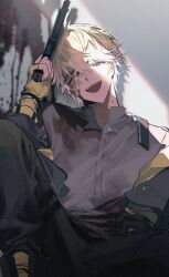 1boy ameinu blonde_hair blood blood_on_clothes blood_on_face collared_shirt fingerless_gloves gloves gun hair_between_eyes handgun head_tilt highres holding holding_weapon jacket knee_up long_sleeves looking_at_viewer male_focus off_shoulder one_eye_closed open_mouth original shirt short_hair sitting smile solo sonny_brisko teeth virtual_youtuber weapon