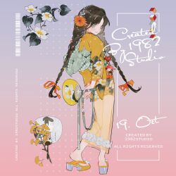 1girl aqua_eyes arms_behind_back artist_name barcode beads black_hair braid bright_pupils chinese_commentary choker cube fine_art_parody fish floral_print floral_print_kimono flower flower_trim from_behind full_body gerbera ginkgo_leaf goldfish gradient_background green_choker green_ribbon green_sash grey_background hair_beads hair_flower hair_ornament hair_ribbon hand_fan highres holding holding_fan japanese_clothes kimono leaf long_sleeves looking_at_viewer looking_back nickel_nike nihonga obi orange_flower original paper_fan parody parted_bangs parted_lips pink_background platform_sandals print_kimono ribbon sandals sash see-through_clothes see-through_kimono smile solo standing twin_braids uchiwa ukiyo-e white_flower white_pupils yellow_kimono yellow_sandals zouri