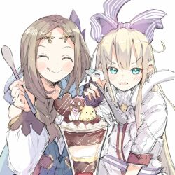 :p atelier_(series) atelier_firis bare_shoulders blonde_hair blush blush_stickers bow braid brown_hair circlet closed_mouth detached_sleeves double-parted_bangs fingerless_gloves firis_mistlud food gloves green_eyes hair_bow hair_over_shoulder highres holding holding_spoon huge_bow ilmeria_von_leinweber jacket long_hair looking_at_food low-braided_long_hair low-tied_long_hair multiple_girls open_mouth parfait peanut_mouth purple_gloves sanpo sidelocks simple_background single_braid smile spoon tongue tongue_out upper_body very_long_hair white_background white_jacket