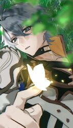 1boy absurdres antenna_hair armor black_choker black_shirt blue_eyes bug butterfly butterfly_on_hand choker commentary_request highres honkai:_star_rail honkai_(series) insect looking_at_viewer lying male_focus neck_tattoo on_back on_grass parted_lips pasedoro2 pauldrons phainon_(honkai:_star_rail) shirt short_hair shoulder_armor single_pauldron solo sun_symbol sun_tattoo tan tattoo white_hair