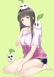 1girl 3others absurdres barefoot black_hair black_shorts blunt_bangs cereal_(cerealoekaki) creature flying_witch full_body green_background green_eyes highres kowata_makoto long_hair mandrake multiple_others on_head on_shoulder shirt short_shorts shorts simple_background sitting solo t-shirt wariza