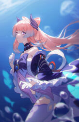 1girl absurdres air_bubble bare_shoulders blurry blurry_background bow-shaped_hair breasts bubble choker colored_tips commentary_request cowboy_shot floating_hair from_side genshin_impact gloves half_gloves hand_up highres hydro_symbol_(genshin_impact) jellyfish lace-trimmed_choker lace_trim long_hair looking_at_viewer medium_breasts multicolored_hair parted_lips pink_hair purple_eyes sangonomiya_kokomi shali shorts solo thighhighs underwater very_long_hair vision_(genshin_impact) white_gloves white_shorts wide_sleeves