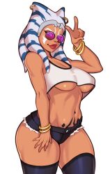 1girl ahsoka_tano alien alternate_costume bare_shoulders black_shorts black_thighhighs bracelet breasts colored_skin crop_top gold_bracelet highres jakuson_z large_breasts lekku_(anatomy) looking_at_viewer navel orange_skin pink-tinted_eyewear round_eyewear shirt short_shorts shorts sleeveless sleeveless_shirt solo star_wars sunglasses thighhighs tinted_eyewear togruta underboob v white_shirt