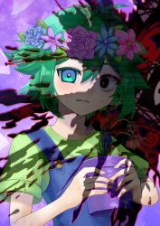 1boy antenna_hair basil_(headspace)_(omori) basil_(omori) blue_overalls flower flower_pot green_eyes green_hair green_shirt head_wreath highres holding holding_flower_pot male_focus omori overalls parted_lips plant potted_plant purple_background revealing_layer scared shirt short_hair short_sleeves sirokuronodoame solo something_(omori) t-shirt upper_body wilted_flower