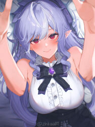 1girl bare_shoulders black_bow black_bowtie blush bow bowtie breasts center_frills closed_mouth commentary english_commentary frills from_above hair_bow large_breasts long_hair looking_at_viewer lying mole mole_under_eye multicolored_hair no_jacket on_back on_bed pointy_ears purple_bow purple_bowtie purple_hair reaching reaching_towards_viewer red_eyes sidelocks smile solo streaked_hair very_long_hair vivian_banshee zenless_zone_zero zinkaa