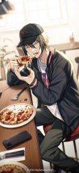 1boy baseball_cap black_hair black_jacket blurry blurry_background brown_hair cellphone copyright_notice crumbs drink eating feet_out_of_frame food food_on_face fork grey_pants hat highres holding holding_food holding_pizza indoors jacket jewelry knife lyca_colt male_focus napkin necklace official_art open_mouth pants phone pizza pizza_slice plate shirt short_hair sitting slit_pupils solo stool table teeth tokyo_debunker tuze111 white_shirt window yellow_eyes