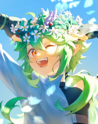 1boy 5708883835 ;d aged_down ahoge aotu_world arms_up asymmetrical_clothes black_gloves black_shirt blue_sky chest_belt chinese_commentary collared_shirt day eyelashes fangs fingerless_gloves flower flower_wreath gloves green_hair hair_between_eyes hands_on_own_head head_wreath highres long_hair long_sleeves looking_at_viewer low_ponytail male_focus multicolored_eyes official_alternate_costume one_eye_closed open_mouth outdoors pointy_ears ponytail red_eyes shirt sidelocks single_bare_shoulder sky smile solo sunlight teeth tongue turtleneck undershirt upper_body white_flower white_shirt wreath xander_(aotu_world) yellow_eyes