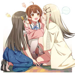 ... 3girls absurdres ahoge blonde_hair blush brown_hair cardigan covering_own_mouth gakuen_idolmaster hanami_ume hatsuboshi_gakuen_school_uniform highres idolmaster kneeling kuramoto_china light_bulb looking_at_another multiple_girls on_one_knee pink_cardigan robe school_uniform shinosawa_hiro shirt spoken_ellipsis squatting tamago_sando white_robe white_shirt