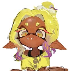 1girl blonde_hair colored_extremities colored_eyelashes crop_top cross-shaped_pupils dark-skinned_female dark_skin fangs frye_(splatoon) frye_(splatoon_raiders) highres inkling long_eyelashes long_pointy_ears medium_hair multicolored_hair nintendo official_alternate_costume parted_bangs pointy_ears shir4yuu simple_background smile solo splatoon_(series) splatoon_raiders symbol-shaped_pupils tentacle_hair white_background yellow_eyes