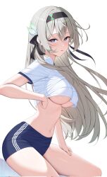 1girl alternate_costume black_hairband black_ribbon blue_pupils blue_shorts breasts firefly_(honkai:_star_rail) grey_hair gym_uniform hair_ribbon hairband highres honkai:_star_rail honkai_(series) large_breasts long_hair looking_at_viewer looking_to_the_side midriff navel parted_lips purple_eyes ribbon rosumerii shirt short_sleeves shorts simple_background solo underboob white_background white_shirt