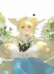 1girl :d absurdres ahoge animal_ears arknights black_cat blonde_hair blue_hairband cat cowboy_shot floating_hair fox_ears fox_girl fox_tail green_eyes hair_down hairband highres holding_tail kitsune leaf long_hair looking_at_viewer luo_xiaohei_zhanji mie_mie_shuang_pi_nai multicolored_hair multiple_tails neck_ribbon official_alternate_costume open_mouth red_ribbon ribbon simple_background smile solo straight-on streaked_hair suzuran_(arknights) suzuran_(praise_spring)_(arknights) suzuran_(spring_praise)_(arknights) tail teeth upper_teeth_only white_background white_hair