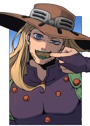1boy beard blonde_hair blue_eyes bridal_gauntlets brown_hat facial_hair finger_in_own_mouth goggles goggles_on_headwear gold_teeth green_lips grills gyro_zeppeli hat high_collar highres jojo_no_kimyou_na_bouken kabutom_ue_shi long_hair looking_at_viewer male_focus mouth_pull purple_bridal_gauntlets solo steel_ball_run