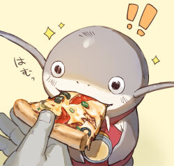 ! !! 1other black_eyes catfish cheese cup eating feeding final_fantasy final_fantasy_xiv fish food holding holding_cup namazu_(final_fantasy) olive out_of_frame pizza pizza_slice red_pepper simple_background sparkle uori whiskers yellow_background