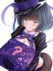 1girl :3 absurdres azur_lane black_hair black_hat black_pantyhose blush box breasts cheshire_(azur_lane) cheshire_(the_cat_in_the_magic_hat)_(azur_lane) cleavage closed_mouth fang green_hair hat highres holding holding_box large_breasts looking_at_viewer o7fian official_alternate_costume pantyhose smile solo top_hat