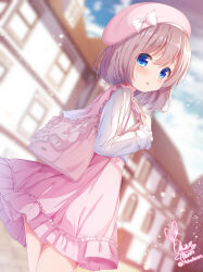 1boy artist_name beret blue_eyes blurry blurry_background blush chinomaron cowboy_shot dress eyebrows_hidden_by_hair frills hair_between_eyes hands_up hat highres holding house lace_trim long_hair looking_at_viewer open_mouth original outdoors pink_bag pink_dress pink_hat shirt solo standing trap white_shirt