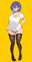 1girl black_thighhighs blue_eyes breasts cleavage collarbone commentary full_body glasses hand_on_own_hip highres looking_at_viewer meru_(twt_zet) mole mole_on_breast no_pants original purple_hair round_eyewear shirt short_hair signature simple_background skindentation solo standing thighhighs white_shirt yellow_background zet_(twt_zet)
