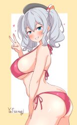 1girl alternate_costume ass beret bikini black_hat blue_eyes breasts grey_hair hair_between_eyes hat heart highres kantai_collection kashima_(kancolle) large_breasts looking_at_viewer pink_bikini side-tie_bikini_bottom sidelocks smile solo swimsuit twintails v wavy_hair yatsurugi