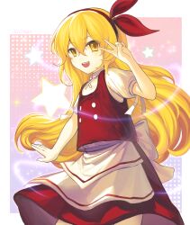 1girl apron artist_name back_bow bare_arms blonde_hair blue_background border bow bow_hairband buttons chinese_commentary collared_shirt commentary_request cowboy_shot dot_nose ellen_(touhou) euthan eyelashes eyes_visible_through_hair gradient_background hair_between_eyes hairband halftone halftone_background happy highres light_particles long_hair miniskirt open_mouth outline outside_border puffy_short_sleeves puffy_sleeves purple_background red_bow red_hairband red_skirt red_vest ribbon shirt short_sleeves skirt skirt_set sleeve_ribbon smile solo standing star_(symbol) teeth touhou touhou_(pc-98) upper_teeth_only v very_long_hair vest waist_apron white_apron white_border white_bow white_ribbon white_shirt yellow_eyes