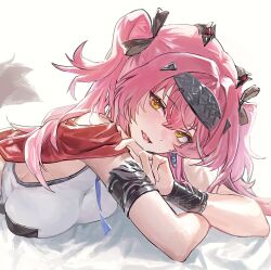 1girl black_bow bow breasts commentary earrings hair_between_eyes hair_bow hairband headgear highres jewelry large_breasts long_hair looking_at_viewer lupa_(wuthering_waves) metal_hairband multiple_hair_bows okoge_(koge_chan) open_mouth pink_hair red_pupils red_sash sash smile solo tail upper_body wolf_tail wrist_guards wuthering_waves yellow_eyes