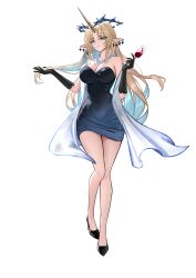 1girl absurdres alternate_costume bare_legs bare_shoulders black_gloves black_shoes blonde_hair blue_eyes blue_hair breasts cleavage collarbone commentary_request covered_navel crown_of_thorns cup drinking_glass elbow_gloves fleurdelys_(wuthering_waves) full_body gloves highres holding holding_cup horns korean_commentary large_breasts legs long_hair looking_at_viewer myumyu431 parted_lips pointy_ears shoes simple_background single_horn solo tacet_mark_(wuthering_waves) white_background wuthering_waves yellow_horns