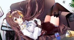ahoge black_thighhighs blonde_hair blue_ribbon blush bow_legwear breasts brown_eyes brown_hair character_request chips_(food) controller couch food hair_ornament hairband hairclip holding holding_controller long_hair long_sleeves looking_at_viewer lying multicolored_hair on_back open_mouth pepsi ribbon thighhighs two-tone_hair virtual_youtuber zettai_ryouiki zhao_(pixiv12947327)