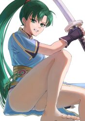 1girl absurdres angry bare_legs barefoot black_gloves blue_dress breasts clenched_teeth commentary_request dress earrings fingerless_gloves fire_emblem fire_emblem:_the_blazing_blade gloves green_eyes green_hair high_ponytail highres holding holding_sword holding_weapon jewelry knee_up long_hair looking_at_viewer lyn_(fire_emblem) marukubi9595 nintendo panties pantyshot ponytail short_sleeves simple_background sitting solo sword teeth thighs toes underwear weapon white_background white_panties