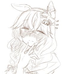 1girl animal_ears blush breasts closed_mouth commentary_request curren_bouquetd&#039;or_(umamusume) eko_(yu-shao-eko) hair_between_eyes hair_ornament hairband highres horse_ears horse_girl looking_at_viewer small_breasts solo sweat umamusume v white_background
