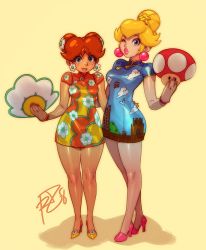 1up 2girls bad_id bad_twitter_id blonde_hair brown_hair china_dress chinese_clothes double_bun dress floral_print full_body hair_bun hand_fan high_heels highres legs looking_at_viewer mario mario_(series) multiple_girls nintendo princess_daisy princess_peach robaato single_hair_bun skirt smile super_star_(mario) super_mario_land