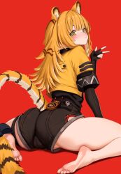 1girl absurdres animal_ears ass barefoot black_gloves blush camisole commentary elbow_gloves fingerless_gloves from_behind gloves green_eyes high-waist_shorts highres jacket ju_fufu long_hair looking_at_viewer looking_back orange_hair red_background shorts simple_background sitting soles solo tail three-finger_salute tiger_ears tiger_girl tiger_tail wariza yan_kodiac yellow_jacket zenless_zone_zero
