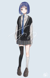 1girl :| absurdres black_sweater_vest black_thighhighs blue_background blue_hair blue_necktie bright_pupils brown_shoes closed_mouth collared_shirt commentary full_body grey_eyes grey_skirt highres medium_hair multicolored_hair necktie original pleated_skirt shirt shoes signature single_sock single_thighhigh skirt sleeves_past_fingers sleeves_past_wrists socks solo standing streaked_hair sweater_vest thighhighs translation_request white_hair white_pupils white_shirt white_socks yoruse