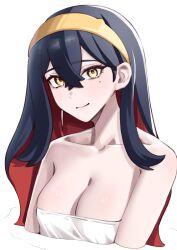 1girl absurdres bare_arms bare_shoulders black_hair breasts carmine_(pokemon) cleavage closed_mouth collarbone colored_inner_hair commentary_request crossed_bangs hair_behind_ear hair_between_eyes hairband highres large_breasts long_hair looking_at_viewer mole mole_under_eye multicolored_hair naked_towel nintendo pokemon pokemon_sv red_hair simple_background smile solo towel two-tone_hair upper_body white_background yellow_eyes yellow_hairband zhenhi_(jinil_0611)
