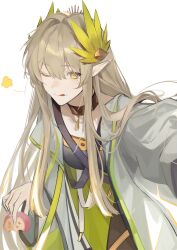 1girl arknights bilibili black_shirt blush brown_choker choker coat commentary elf food food_on_face green_hair grey_coat highres holding holding_food laurel_crown long_hair looking_at_viewer mole mole_under_eye muelsyse_(arknights) one_eye_closed pointy_ears shirt shishan979_(seleneebai) sidelocks simple_background solo symbol-only_commentary white_background yellow_eyes