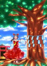 1girl 2015 alternate_eye_color ascot black_hair blue_eyes blue_sky bow cloud cloudy_sky dappled_sunlight dated detached_sleeves frilled_hair_tubes frills hair_bow hair_tubes hakurei_reimu hand_on_tree highres ikuya@ nontraditional_miko red_bow red_skirt ribbon-trimmed_sleeves ribbon_trim shide skirt skirt_set sky smile solo sunlight torii touhou tree tree_shade under_tree yellow_ascot