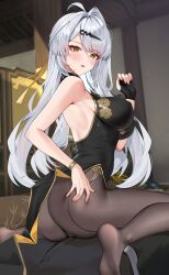 1girl alternate_costume ass backless_dress backless_outfit black_dress black_gloves black_pantyhose blush bracelet breasts china_dress chinese_clothes dress fingerless_gloves gloves hair_ornament hairclip highres impossible_clothes impossible_dress indoors jewelry large_breasts looking_at_viewer looking_back matrix16 on_bed open_mouth pantyhose single_fingerless_glove sitting solo wariza white_hair yellow_eyes yixuan_(zenless_zone_zero) zenless_zone_zero