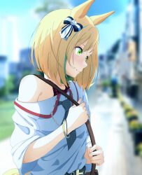 1girl animal_ears bag blonde_hair blue_bow blue_hair blurry blurry_background blush bow brown_bag commentary depth_of_field from_side green_eyes green_necktie hair_bow handbag highres horse_ears horse_girl jagili_noe little_cocon_(umamusume) multicolored_hair necktie shirt short_hair solo streaked_hair umamusume upper_body white_shirt