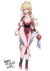 1girl absurdres angelica_rapha_redgrave blonde_hair breasts bridal_gauntlets cleavage commentary_request cosplay fatal_fury full_body hair_between_eyes hand_on_own_chest highres large_breasts legs long_hair looking_at_viewer otome_game_sekai_wa_mob_ni_kibishii_sekai_desu pelvic_curtain pizzasi ponytail red_eyes shiranui_mai shiranui_mai_(cosplay) simple_background solo standing thighs toes translation_request white_background